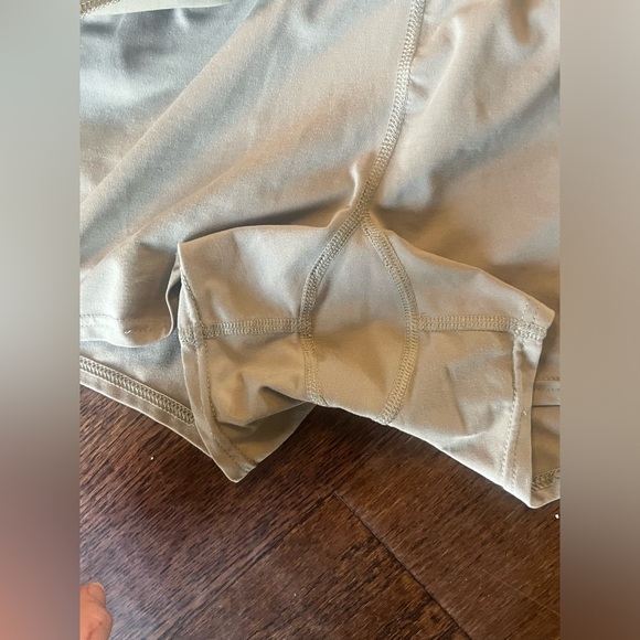 Columbia skort small tan drawstring sides Omni tech - Picture 4 of 8